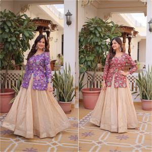 Lehenga Choli traditionnel pour femmes avec Kurti long brodé - Product Image 2