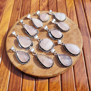 Colgante de Cuarzo Rosa Natural, Cristal Rosa Hecho a Mano, Joyería de Latón Bañado en Plata, Venta al por Mayor, Engaste de Bisel, Regalo para Fiestas - Product Image 5