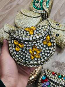 vintage Kundan work <b>bags</b> clutches with intricate perfect for weddings parties and <b>festive</b> occasions luxury. - Product Image 3