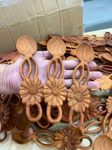 Cuillères à café jetables en bois naturel en vrac, durables, compatibles lave-vaisselle, impression de logo personnalisée pour restaurants, traiteurs et distributeurs - Product Image 3