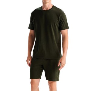 Ensemble t-shirt col rond et short pour homme, vert olive, décontracté, été, respirant, 100% coton, coupe classique, léger, couleur unie - Product Image 1
