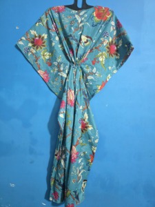 Vestido Kaftán Largo de Algodón Orgánico Indio Hecho a Mano para Mujer, con Cuello en V, Ligero, con Estampado Floral y Fruncido, Ideal para Invierno o Playa - Product Image 5