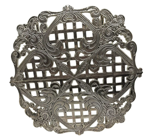 Trípode de Mesa de Metal Plateado Antiguo con Filigrana, Accesorios Decorativos para Cocina, Precio Directo de Fábrica al por Mayor - Product Image 1