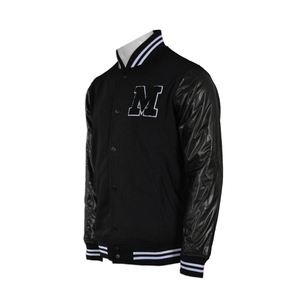 Veste de baseball universitaire en cuir noir à manches ajustées, personnalisable avec logo, vente en gros, collection automne - Product Image 3