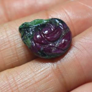 พลอยรูบี้โซไซต์แกะสลักทรงคาโบชอง พลอยรูบี้แกะสลักทำมือ ผิวเรียบ หินหลวม ขายส่ง สำหรับอัญมณีทำเครื่องประดับ - Product Image 2