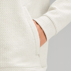 Sudadera con Capucha Personalizada Premium de Felpa Tipo Waffle, 100% Poliéster Ecológico de Secado Rápido, Sudadera Texturizada para Hombre, Corte Regular, Informal - Product Image 4