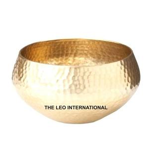 Porte-bougie rond en métal plaqué or, style fantaisie, utilisé pour la décoration d'éclairage lors de fêtes à domicile, mariages et événements. - Product Image 1