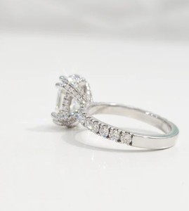 Anillo de Moissanita con Halo Oculto de Corte Ovalado, Plata de Ley 925, Chapado en Oro Amarillo, Joyería de Lujo para Compromiso, Boda, Aniversario - Product Image 4