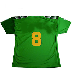 เสื้ออเมริกันฟุตบอล OEM สีเขียวฟอเรสต์เหลือง ดีไซน์ทันสมัย พิมพ์ชื่อทีมและหมายเลขตามสั่ง คอวี ผ้าโพลีเอสเตอร์ 100% แห้งเร็ว แขนสั้น - Product Image 5