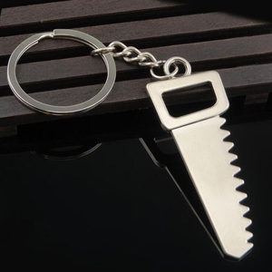 LLavero de herramientas al por mayor con logotipo grabado con láser Llaves Destornilladores Sierras <span class=keywords><strong>Palas</strong></span> Martillos Hachas Llavero de metal - Product Image 3