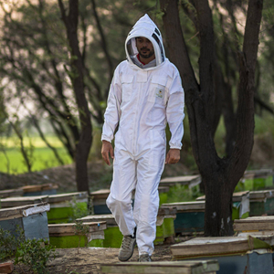 Combinaison de travail ventilée pour apiculteurs, pour une expérience d'apiculture confortable, fabriquée au Pakistan - Product Image 5