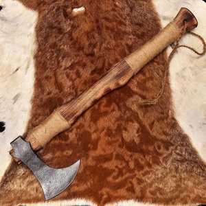 Hacha Nórdica Forjada a Mano, Hacha Vikinga con Grabado Personalizado, Cabeza de Acero, Mango de Madera Hecho a Mano, para Camping y Bushcraft, OEM, ODM, Venta al Por Mayor - Product Image 1