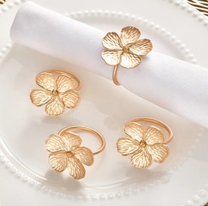 Ensemble d'anneaux de serviette en laiton à motif floral, classiques, durables, écologiques, accessoires de table de luxe - Product Image 1