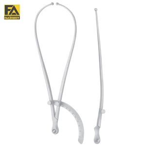 Pelvímetro con fórceps obstétricos, escala graduada y brazo recto reemplazable para uso quirúrgico - Product Image 1