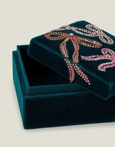 Caja de Terciopelo Color Granate con Bordado Floral Dorado, Recuerdo de Boda Personalizado para la Fiesta Nupcial, Impresión por Transferencia de Calor con Logotipo Personalizado - Product Image 5