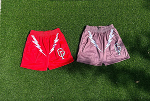 กางเกงขาสั้นผู้ชายคุณภาพสูง ผ้าโพลีเอสเตอร์ตาข่าย 100% สกรีนโลโก้ได้ตามต้องการ กางเกงขาสั้นพิมพ์ลายไซส์ใหญ่สำหรับฤดูร้อน ลายเพสลีย์ - Product Image 2