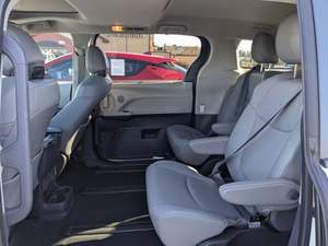 Toyota Sienna XLE Clásica Usada 2023 - Product Image 4