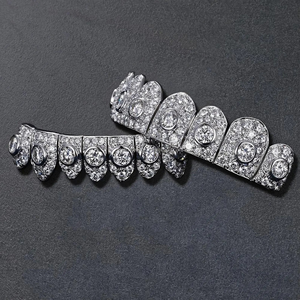 Grillz dentaire Hip Hop personnalisé en argent 925 plaqué or, serti de moissanite, bijoux de corps de luxe - Product Image 5