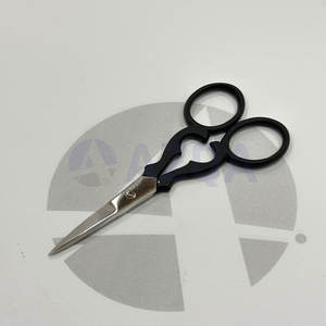 Ciseaux à broder en acier inoxydable à manche élégant, à tranchant aiguisé, outil de couture et de bricolage pour petits projets domestiques - Product Image 4