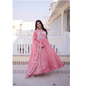 Nueva Colección de Vestidos Anarkali con Dupatta de Satén con Bordado de Hilo y Lentejuelas, Vestido Anarkali Listo para Usar - Product Image 1