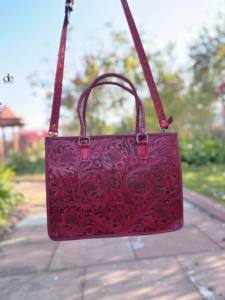 Nouveauté : Sac fourre-tout en cuir sculpté à la main avec franges, élégant et tendance, grande taille, haute qualité, pour femme - Product Image 4