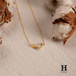 Collier tendance en or 14 carats avec pendentif diamant en chaîne, bijoux fins minimalistes - Product Image 2
