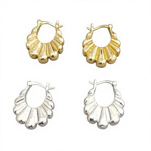 Pendientes Huggie de Aleación Plateada Estilo Bohemio al por Mayor, Joyería Ligera para Uso Diario, Precio de Fábrica de Fabricante Indio - Product Image 1