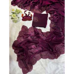 Saree de mariage tendance de créateur avec un beau travail manuel de Katdana - Product Image 2