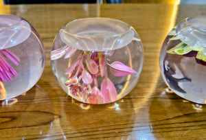 Support de bougie rond en résine et fait main, motif floral, 4x4 pouces, design moderne, pour la maison, le bureau et l'hôtel - Product Image 3