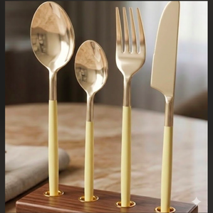 Ensemble de couverts de luxe en acier inoxydable plaqué or champagne avec manche jaune pour la vaisselle, durable pour un usage quotidien - Product Image 4