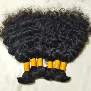 Cabello Humano Indio Virgen a Granel, Grado Remy, Cutícula Alineada en la Misma Dirección, Textura Rizada, Ondas Profundas, Ondas Sueltas, 100 Gramos por Paquete - Product Image 1