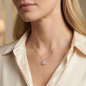 Collar con colgante de racimo de piedras de moissanita y circonita cúbica plateada, joyería para mujer, regalo para ella - Product Image 3