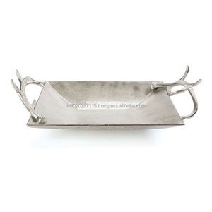 Bandeja de chocolate de metal decorativa moderna perfecta para arreglos de chocolate gourmet durante fiestas o ceremonias de lujo - Product Image 3