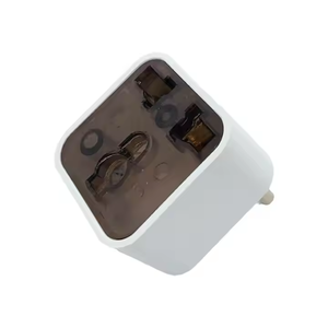 Prise P22X compacte 4mm broches rondes 250V tension avec fonction indicateur - Product Image 1