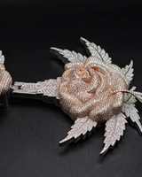 Bros Moissanite Bunga Mawar Berlapis Logam, Pin Bunga Warna Rose Gold, Aksesori Jepitan Daun