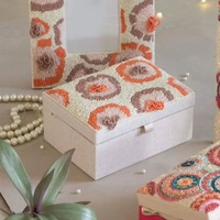 Boîte à bijoux en rotin de luxe moderne, écologique, faite à la main, brodée, en bois, avec pompon perlé, motif floral, élégante