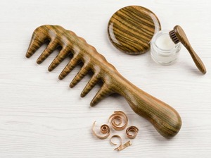 Peine de madera natural hecho a mano, antiestático, para masaje del cuero cabelludo, artesanía natural - Product Image 6