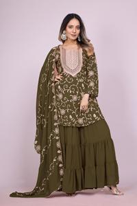 Ensemble Salwar Trois Pièces pour Femme : Kameez Court en Georgette Brodé, Sharara Fluide et Foulard à Broderie Dense - Product Image 2