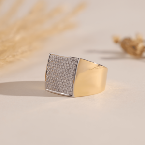 แหวนตราประทับเพชรสำหรับผู้ชายระดับพรีเมียม ประดับด้วยไมโครเพฟเซ็ตติ้ง ชุบทอง - เครื่องประดับชั้นดี - Product Image 3