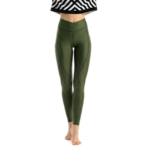 Sweats à capuche personnalisés par sublimation pour femmes, offrant des graphismes créatifs, des matériaux respirants et une silhouette confortable. - Product Image 2