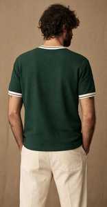 T-shirt décontracté pour homme en coton vert foncé à logo frontal, col rond, coupe classique, bordure contrastante, manches courtes, écologique - Product Image 3