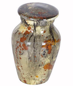 Urne funéraire en laiton moderne, modèle récent, fabriquée à la main, revêtement protecteur, finition polie, écologique, vase de table, décoration d'intérieur - Product Image 1