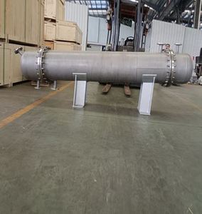 Intercambiador de Calor Industrial de Acero Inoxidable, Tipo Tubo a Tubo, Refrigerado por Agua, con Capacidad de Flujo de 50 gpm - Product Image 4