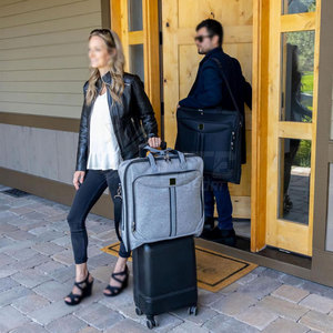 Sac de voyage pour vêtements, tissu imperméable durable de qualité supérieure, design élégant, pour hommes et femmes, usage professionnel et de voyage - Product Image 2