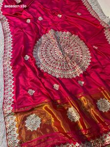 Sari de Seda Gaji Tradicional India de Primera Calidad con Trabajo Gota Patti, Nueva Colección de Sari y Blusa, Exportador de Moda Femenina - Product Image 2