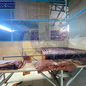 Ngoc Chau <b>Rubber</b> Ho Chi Minh City Natural <b>Rubber</b> Molding Grade <b>Sheet</b> Low Temp Resistance High Impact Flow Smoked Surface for - Product Image 5