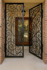 Royal Luxury Rust-resistant Steel Gate with Traditional Victorian Design; Easy Assembly and for Outdoor Use - Product Image 2