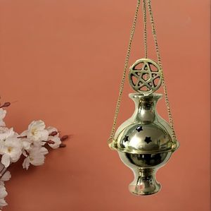 Luxury Arabic <b>Bakhoor</b> Incense Burner with Premium Finish for <b>Oud</b> Chips Enhancing Home Fragrance and Elegant Interior Appeal - Product Image 4
