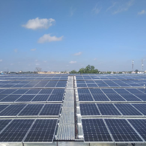 Haute vente 590W mono demi-coupe panneaux solaires M10 cellules encapsulant verre trempé AR enduit 21.13% efficacité cadre à double paroi - Product Image 3