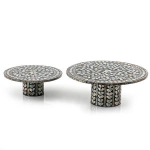 Maravilloso soporte para pastel de nácar, bandeja elevada de madera con mosaico oscuro y trufas gourmet para té de lujo - Product Image 3